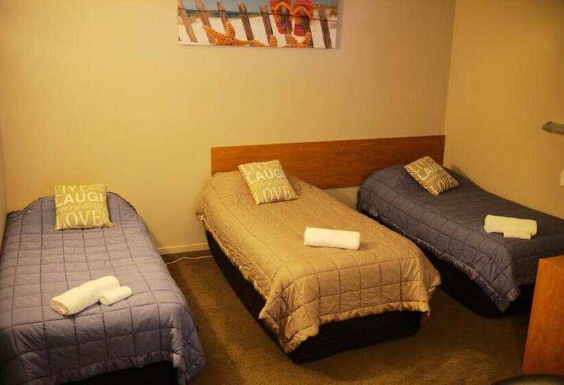 Kiwi Studios Motel