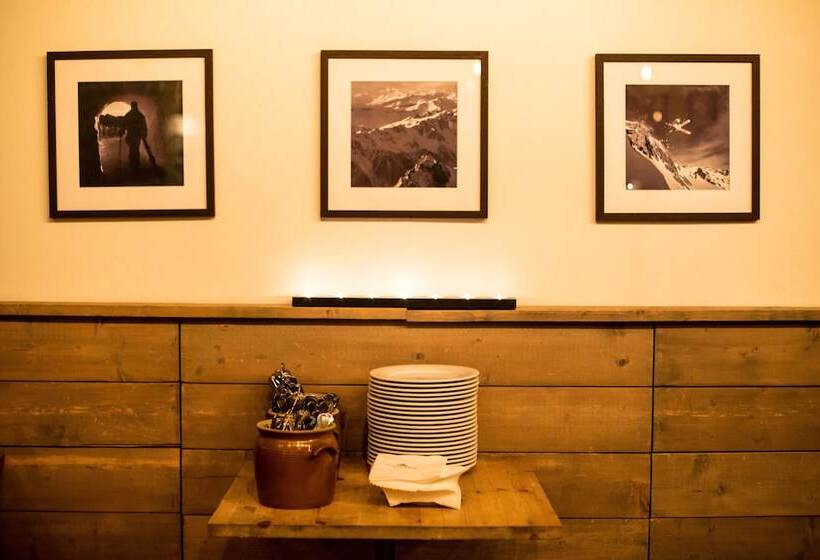 Langley Hotel Le Petit Prince