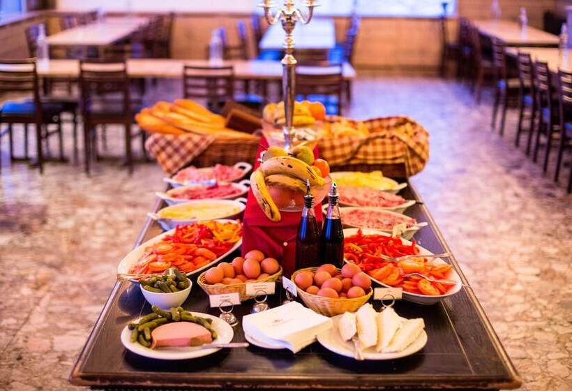 Langley Hotel Le Petit Prince