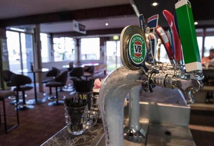 Moruya Waterfront Hotel Motel