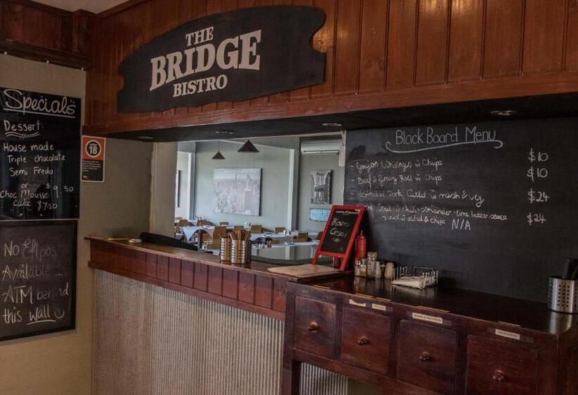 Moruya Waterfront Hotel Motel