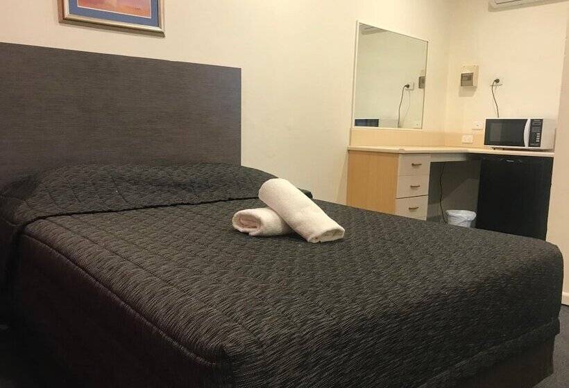 مُتل Westside Motor Inn