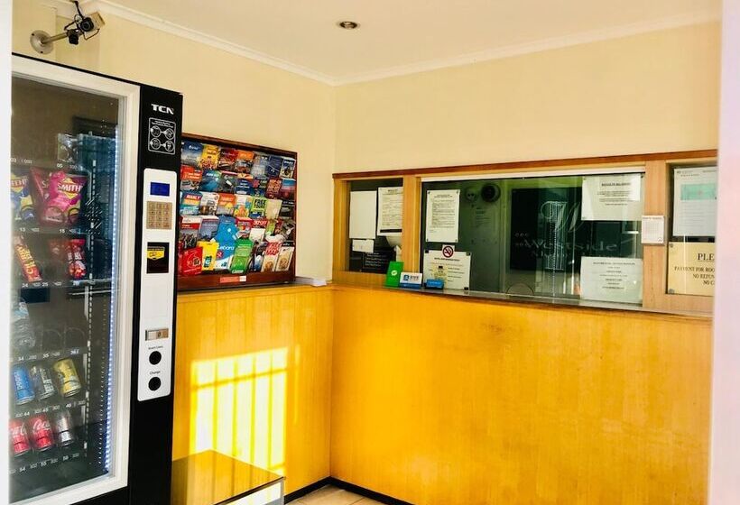 مُتل Westside Motor Inn