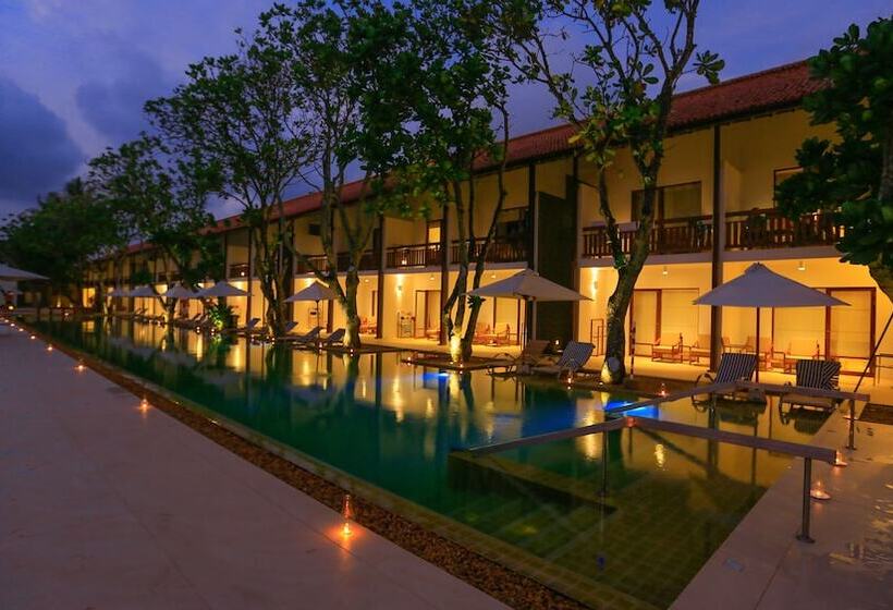 Pandanus Beach Resort & Spa