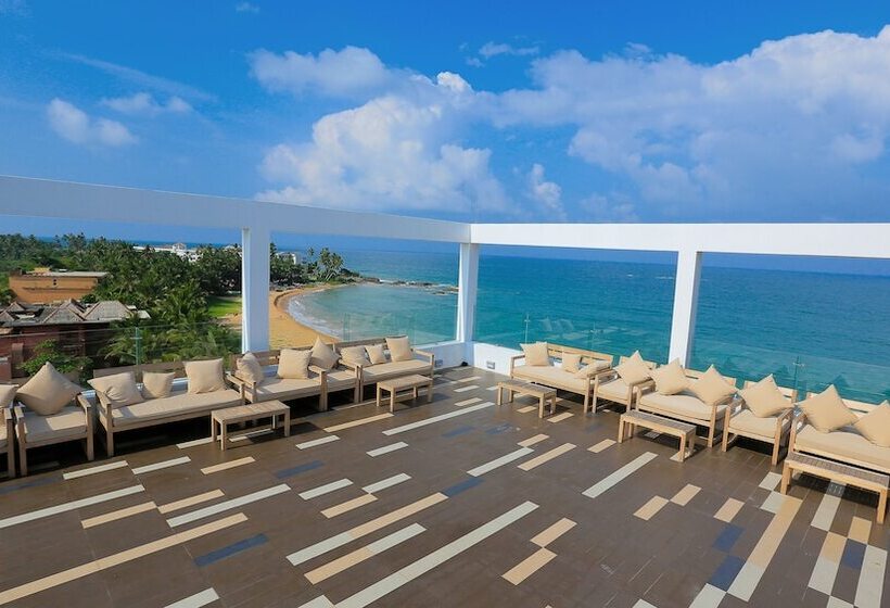 Pandanus Beach Resort & Spa