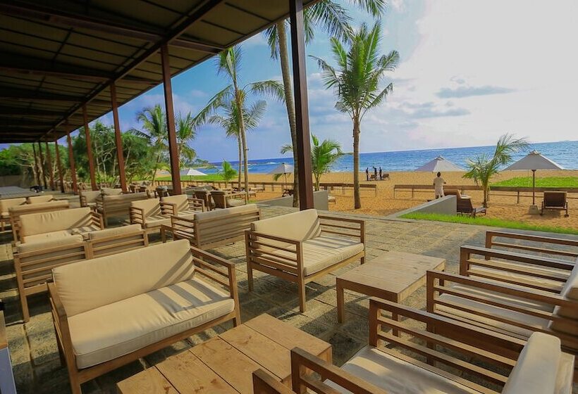 Pandanus Beach Resort & Spa