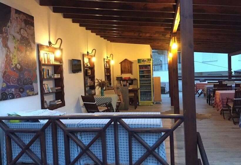 Пансион Amazon Petite Palace