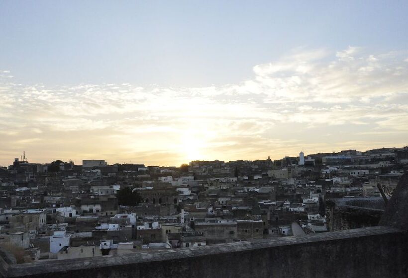 膳宿费 Dar 7 Louyat