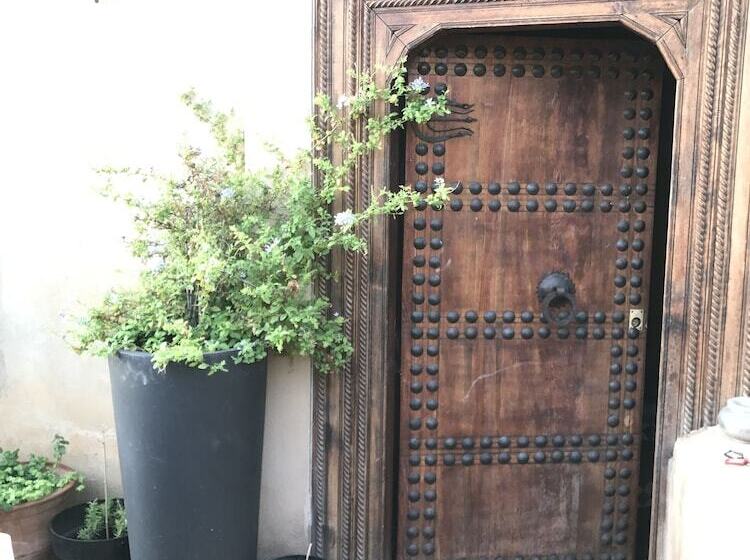 膳宿费 Dar 7 Louyat