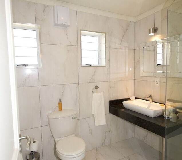 بنسيون Loerie's Call Guesthouse