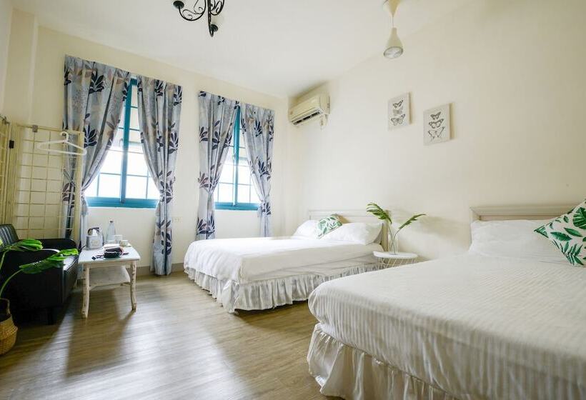 پانسیون Rabbit House