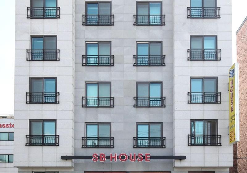 ペンション Sb House