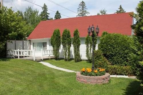 膳宿费 Tara Manor Inn