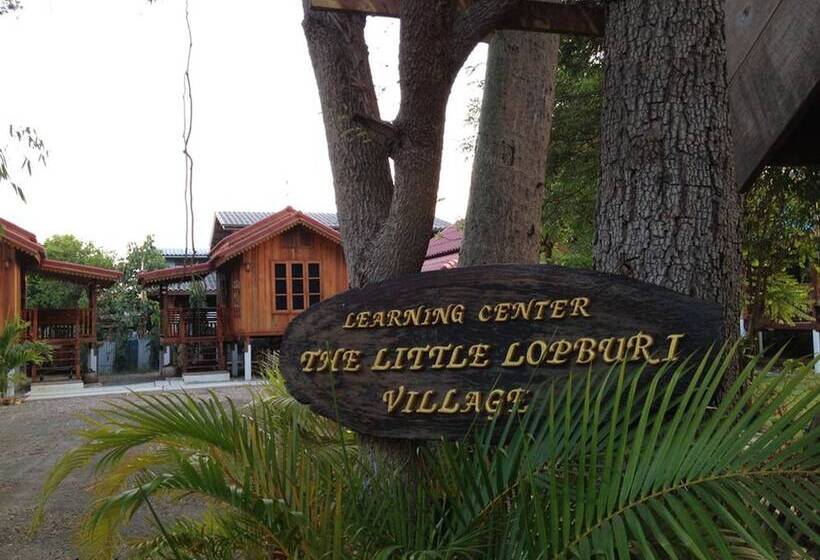פנסיון The Little Lopburi Village