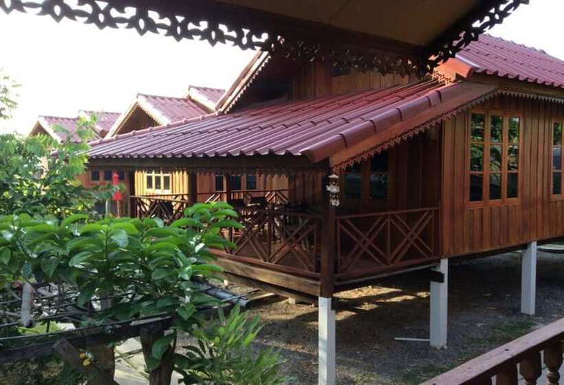 פנסיון The Little Lopburi Village