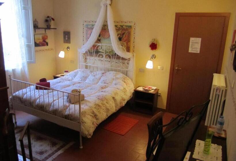 بنسيون Villa Arianna B&b