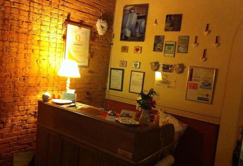 بنسيون Villa Arianna B&b