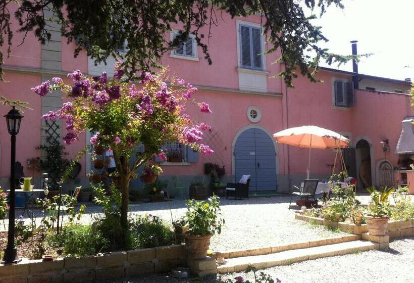 بنسيون Villa Arianna B&b