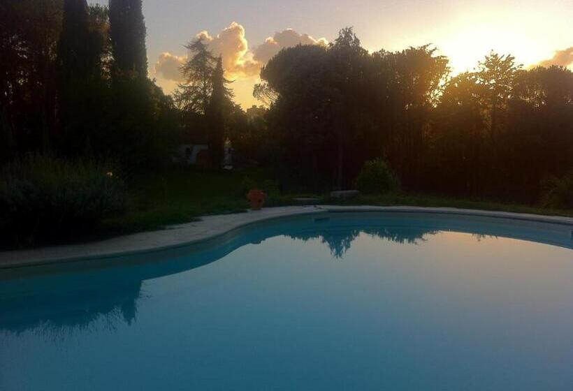 بنسيون Villa Arianna B&b