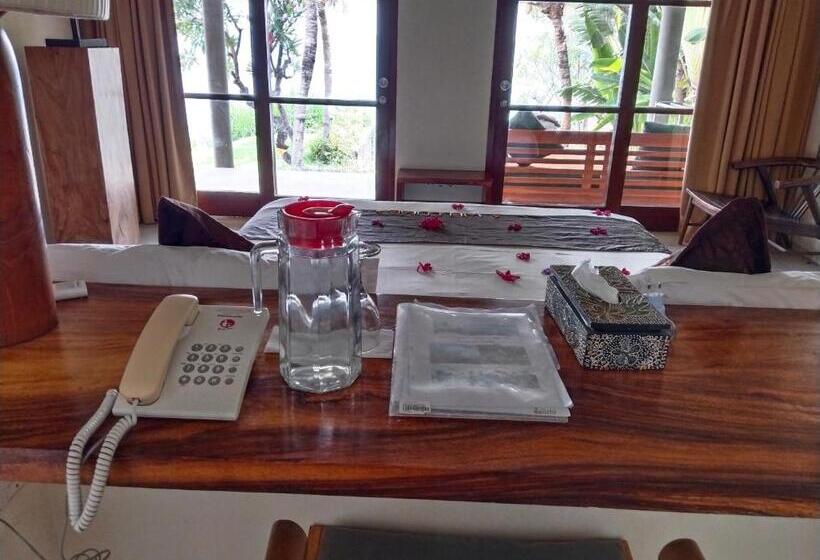 بنسيون Villa Bukit Segara