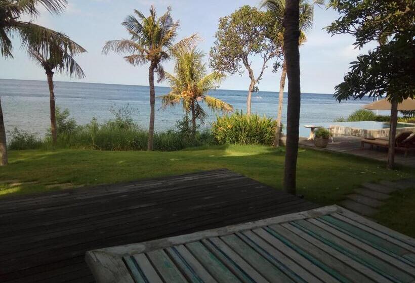 بنسيون Villa Bukit Segara