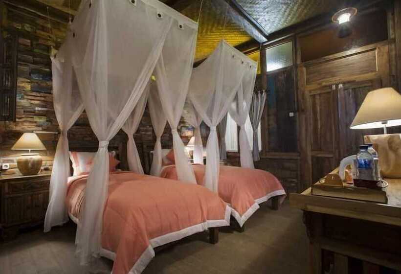 Pondok Pitaya Hotel, Surfing & Yoga