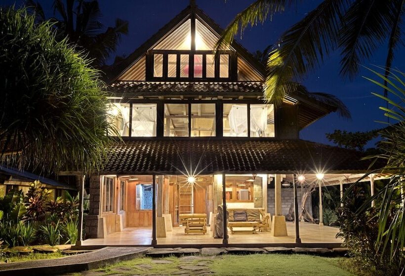 Pondok Pitaya Hotel, Surfing & Yoga