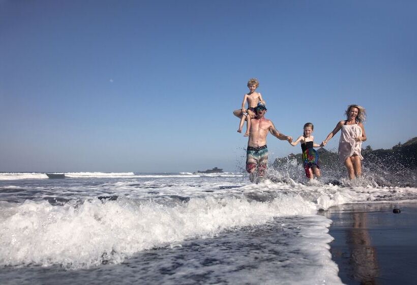 Pondok Pitaya Hotel, Surfing & Yoga