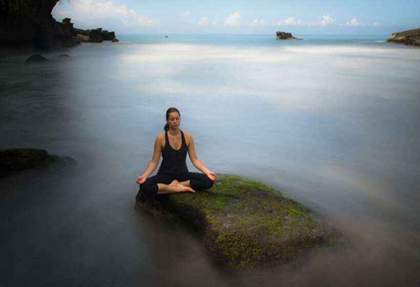 Pondok Pitaya Hotel, Surfing & Yoga