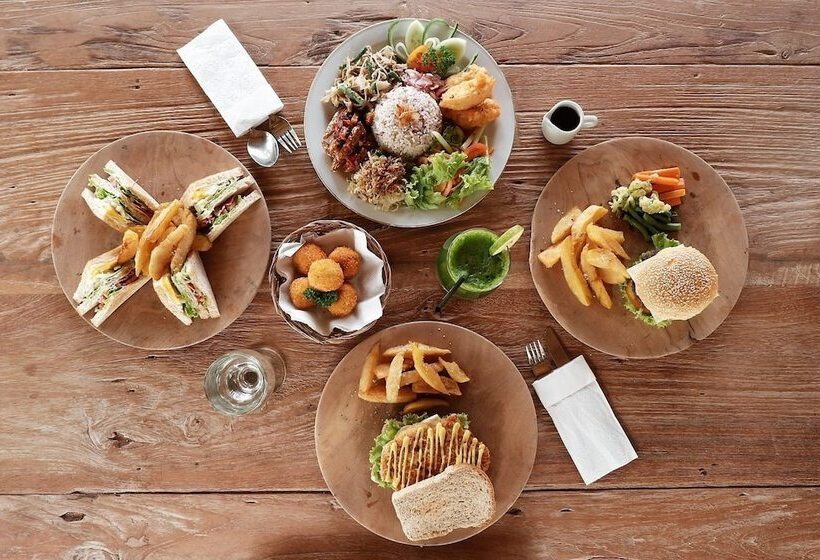 Pondok Pitaya Hotel, Surfing & Yoga