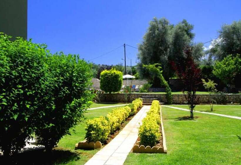 Saint Thomas Village