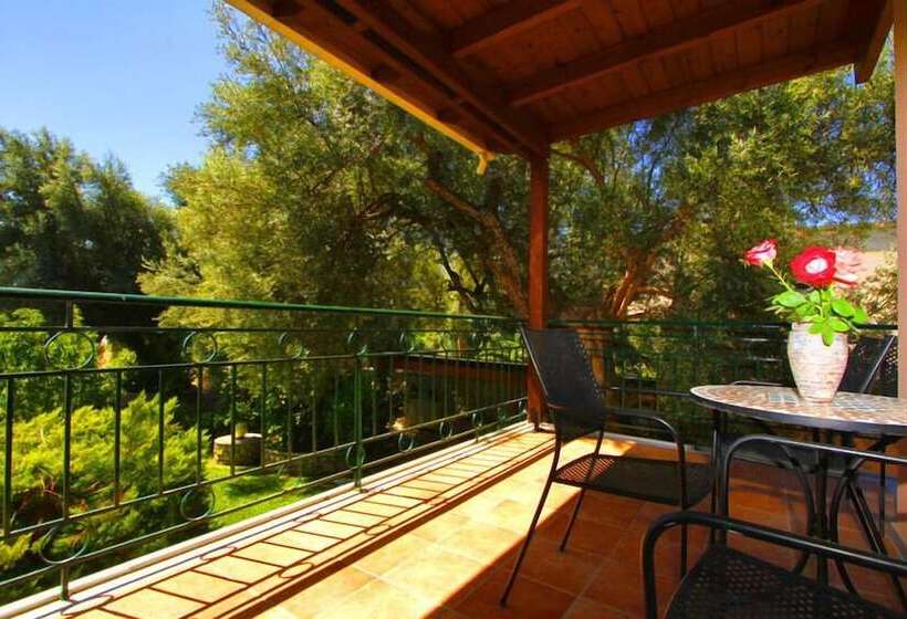 Saint Thomas Village