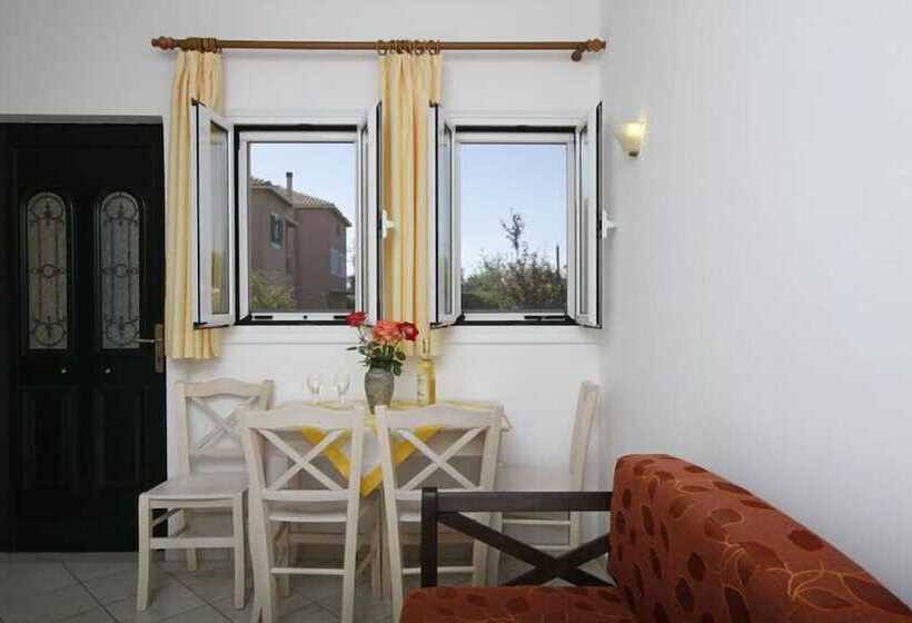 Saint Thomas Village