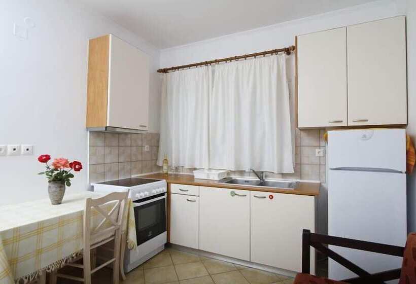 Saint Thomas Village