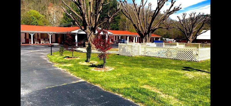 Travelowes Motel Maggie Valley
