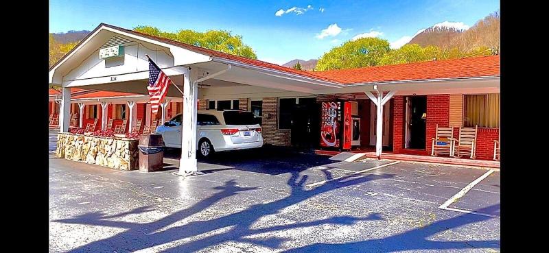 Travelowes Motel Maggie Valley