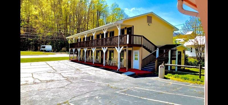 Travelowes Motel Maggie Valley