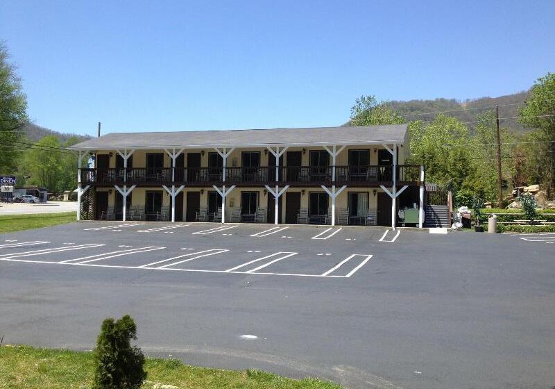 Travelowes Motel Maggie Valley