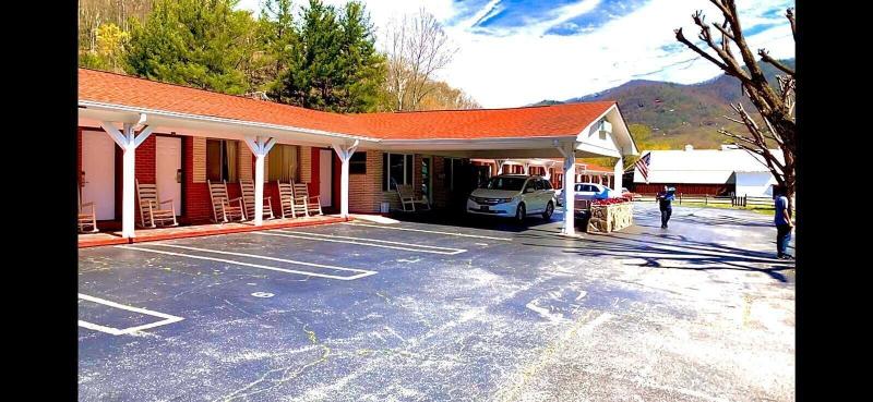 Travelowes Motel Maggie Valley
