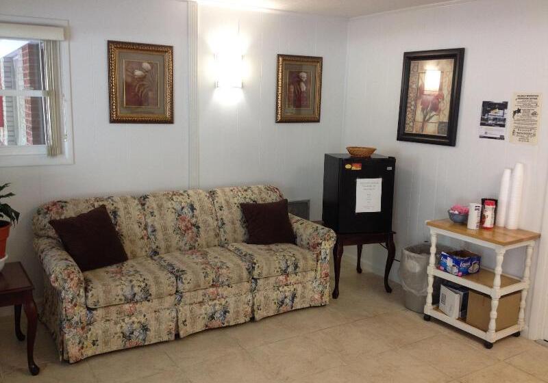 Travelowes Motel Maggie Valley