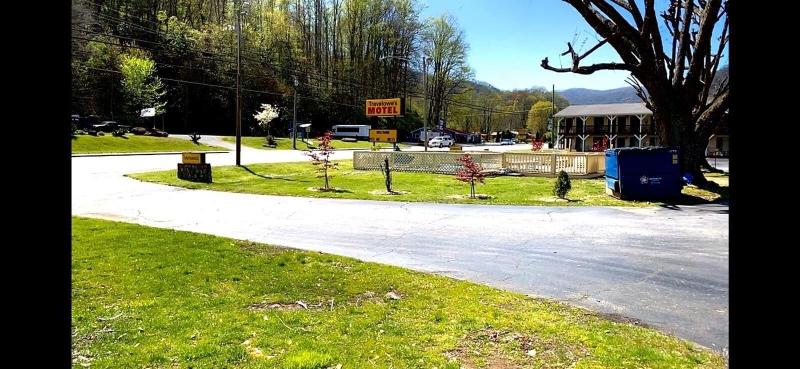 Travelowes Motel Maggie Valley