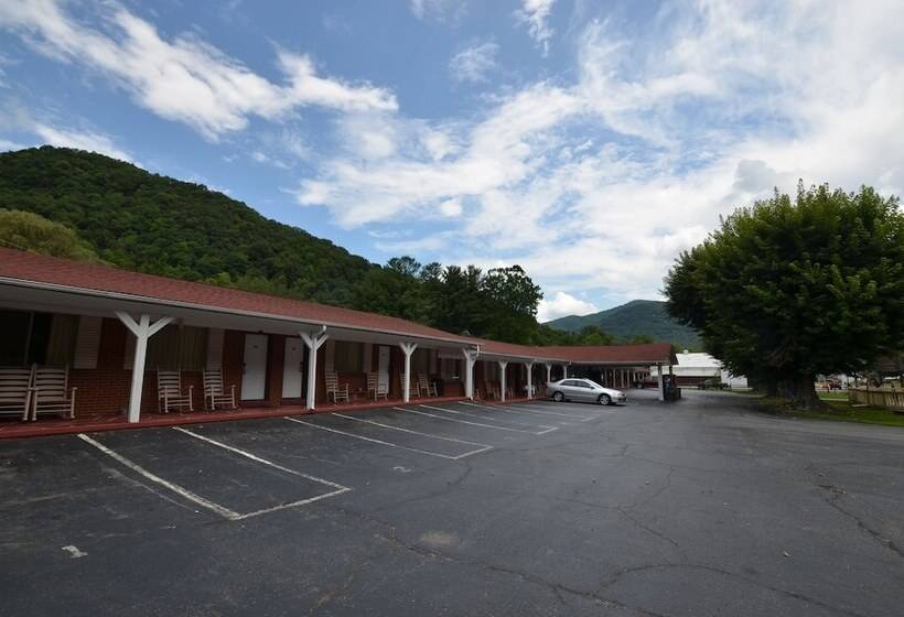 Travelowes Motel Maggie Valley