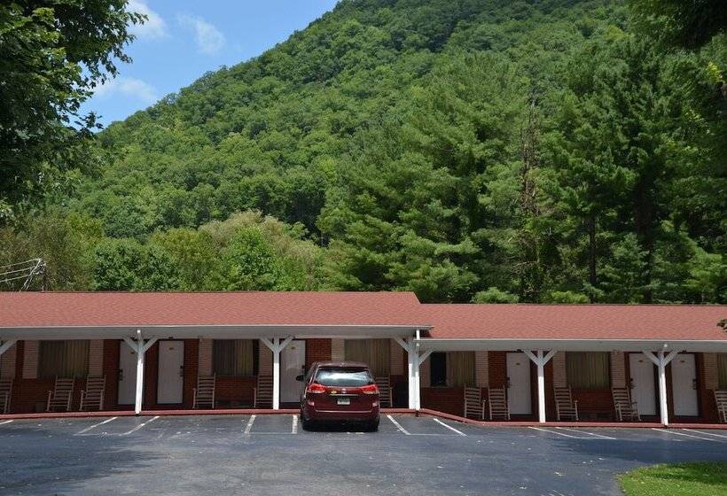 Travelowes Motel Maggie Valley