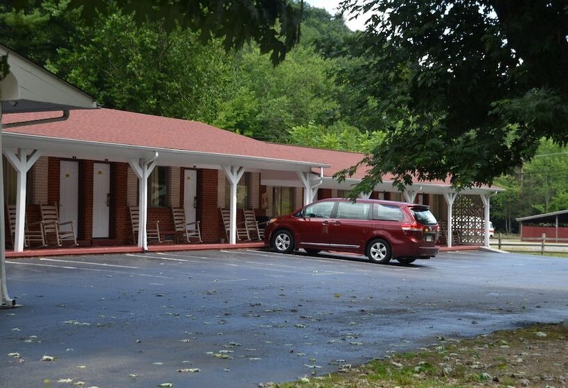 Travelowes Motel Maggie Valley