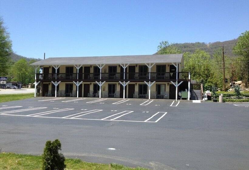 Travelowes Motel Maggie Valley