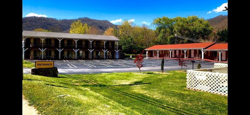 Travelowes Motel Maggie Valley