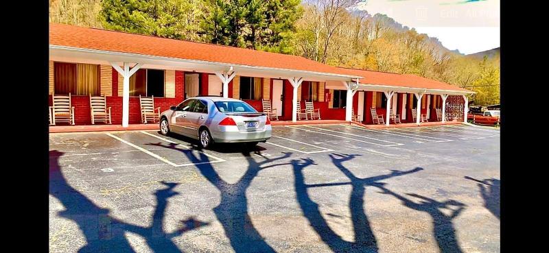 Travelowes Motel Maggie Valley