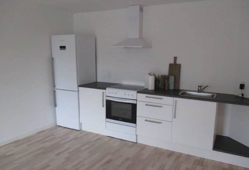 White House Hotel Apartments