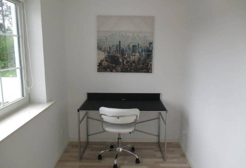 White House Hotel Apartments