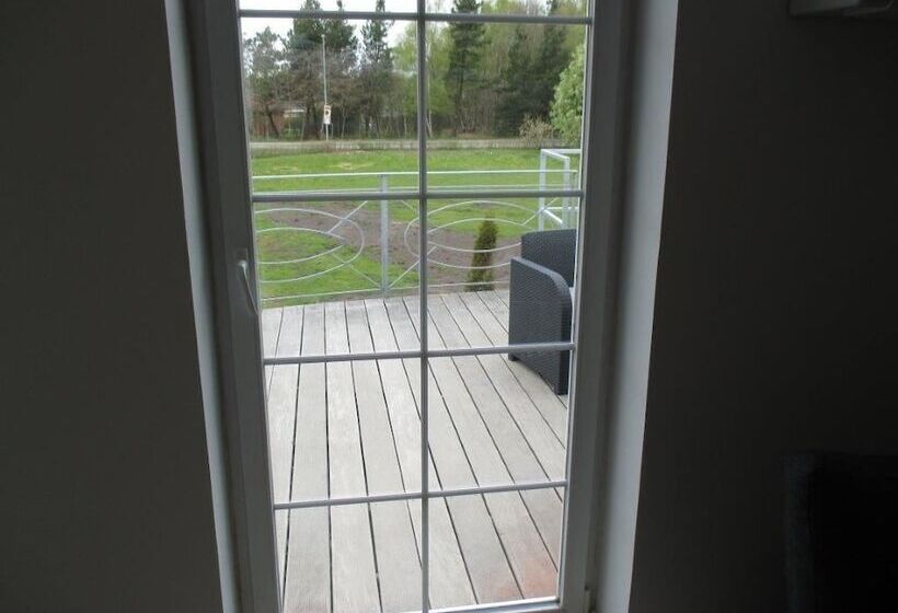 White House Hotel Apartments